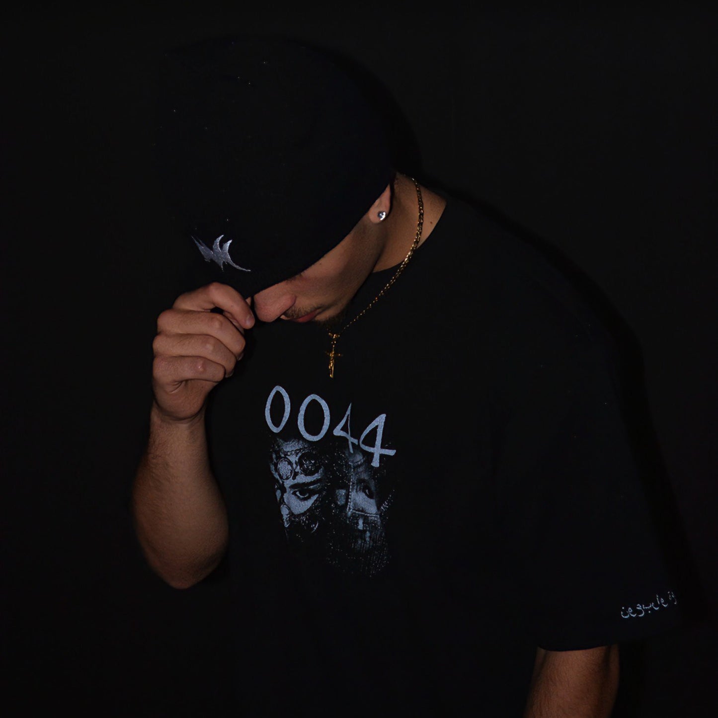 “0044” BLACK TEE